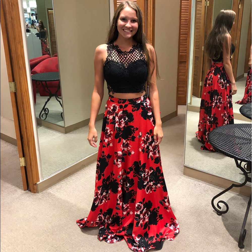 Beautiful Dress Size 3